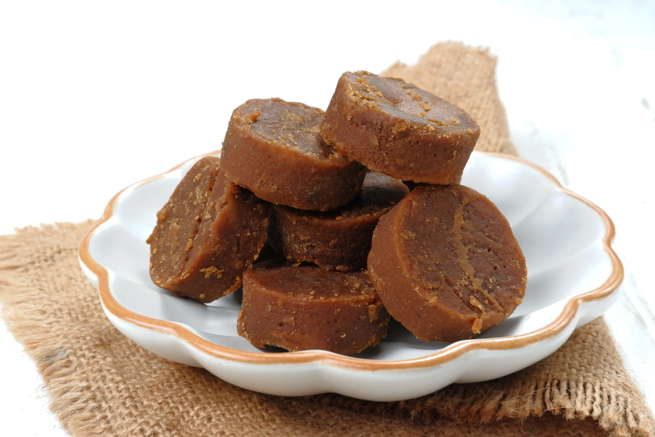 Vacuum Evaporated Jaggery